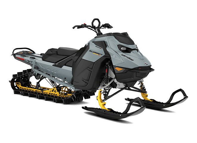 Снегоход Ski-Doo Summit в глубоком снегу